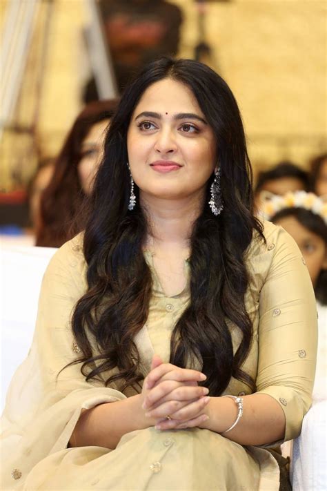 anushka shetty recent photos